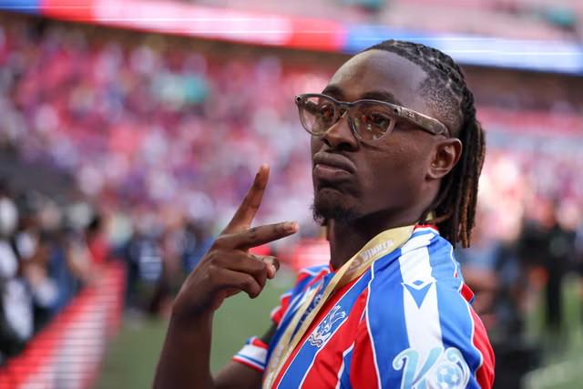 未对其进行, 尽管热刺在