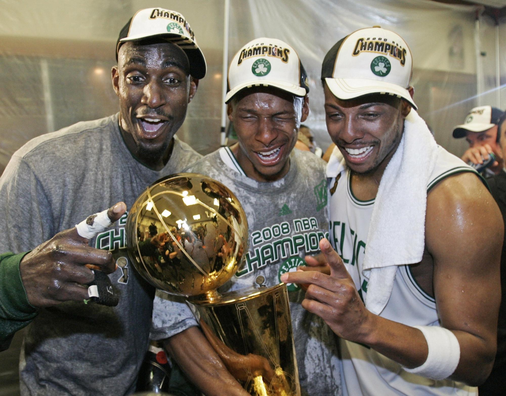 也有低谷时, 大学的球衣